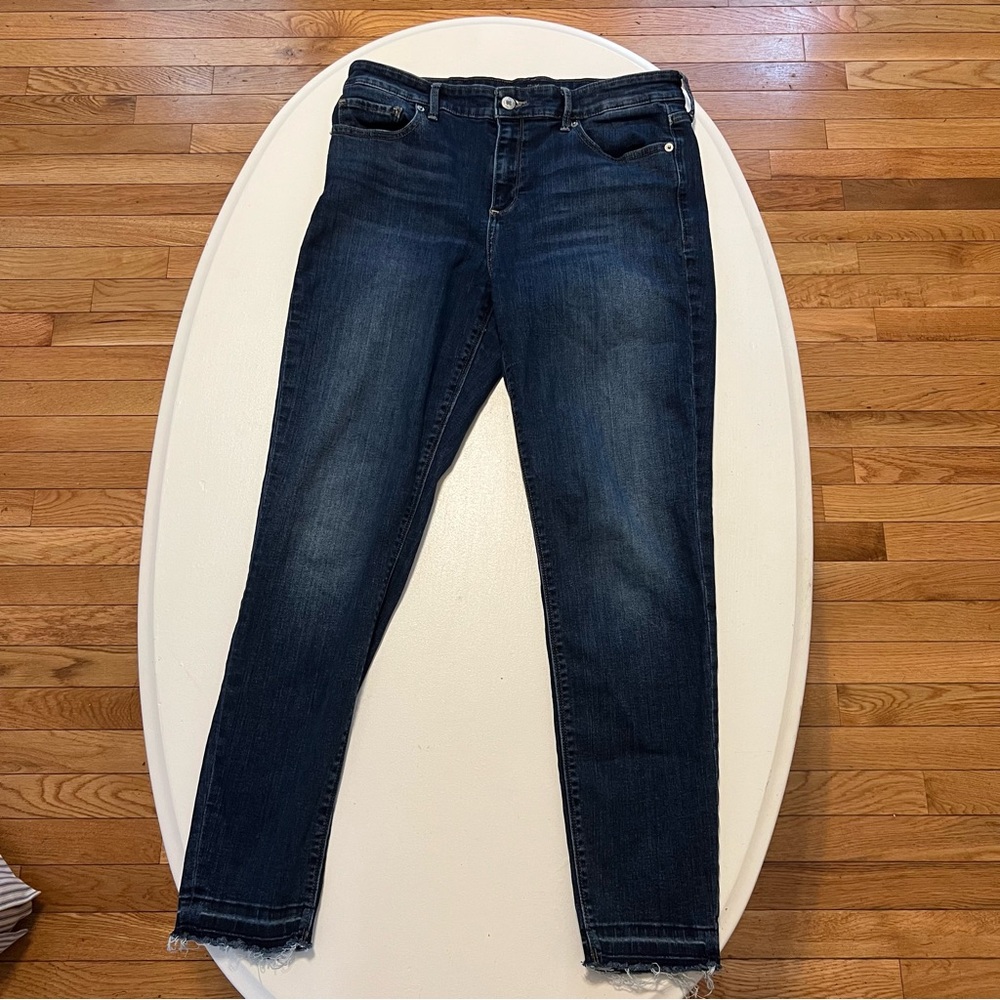 Lucky Brand Chey Ava Skinny blue jeans. Raw hem. Size 12/31.  C21